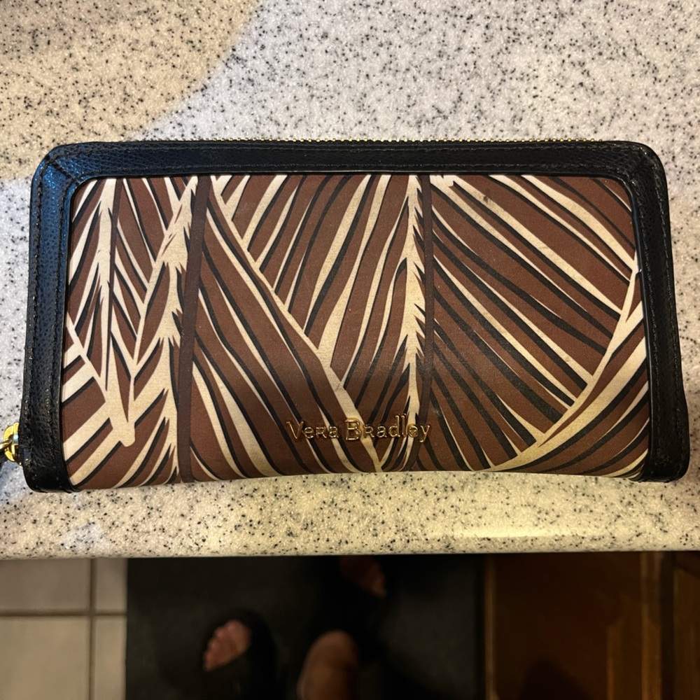 Vera Bradley RFID Georgia Wallet Banana Leaves